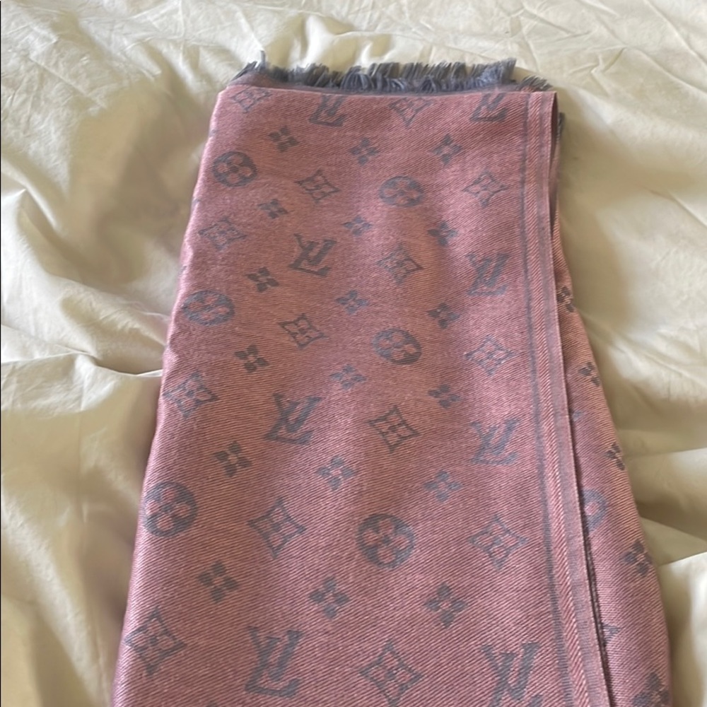 Louis Vuitton Paris Monogram Scarf